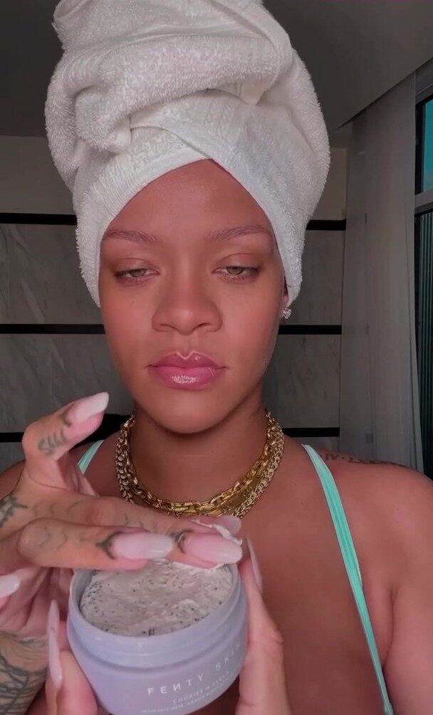 rihanna gallery photo #1588