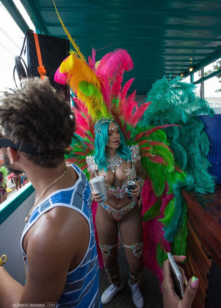 rihanna gallery photo #1618