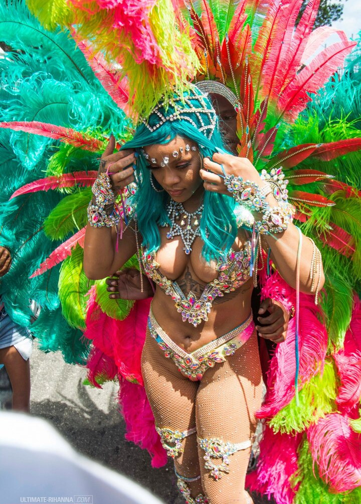 rihanna gallery photo #1635