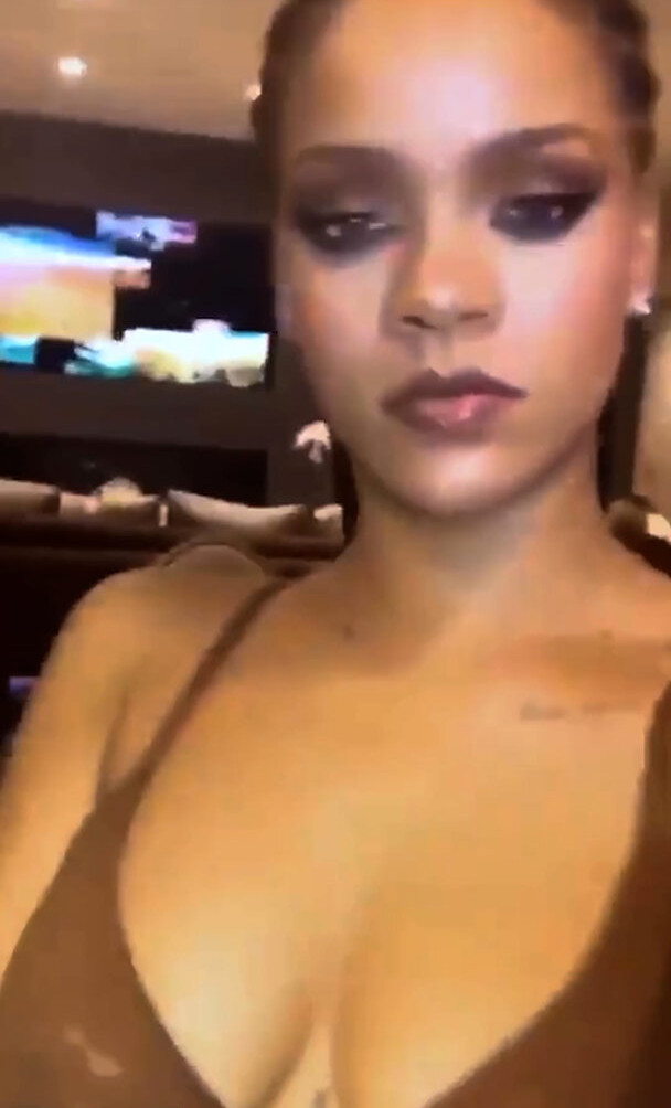 rihanna gallery photo #1664