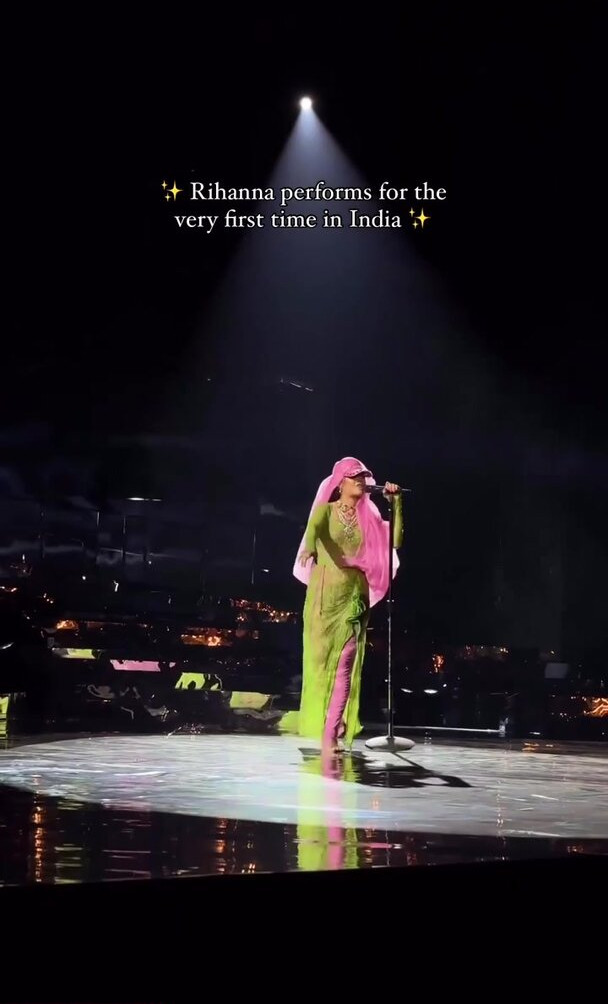 rihanna gallery photo #1680