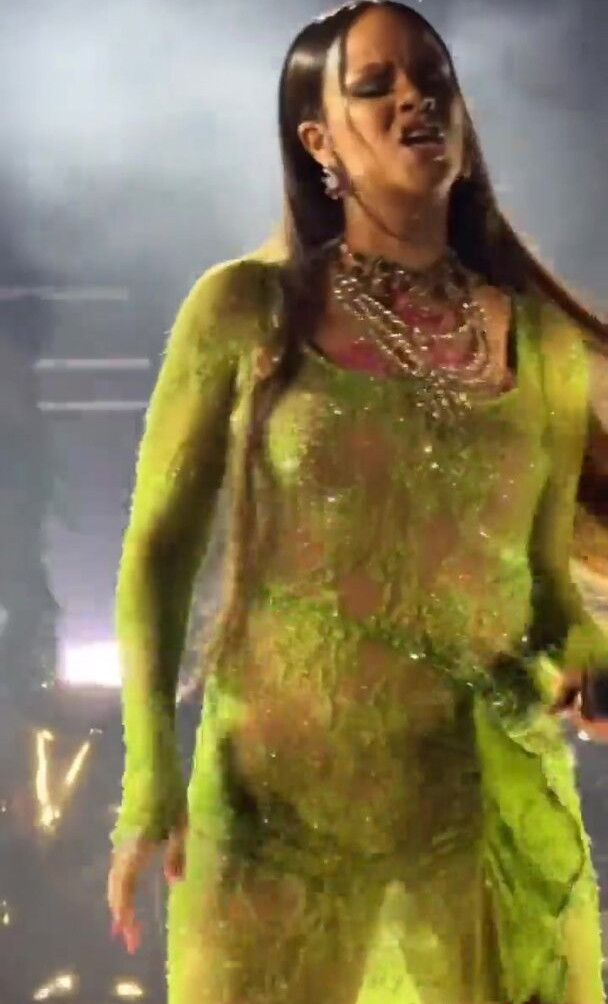 rihanna gallery photo #1681