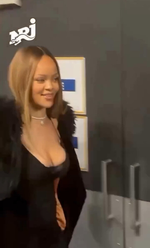 rihanna gallery photo #1771