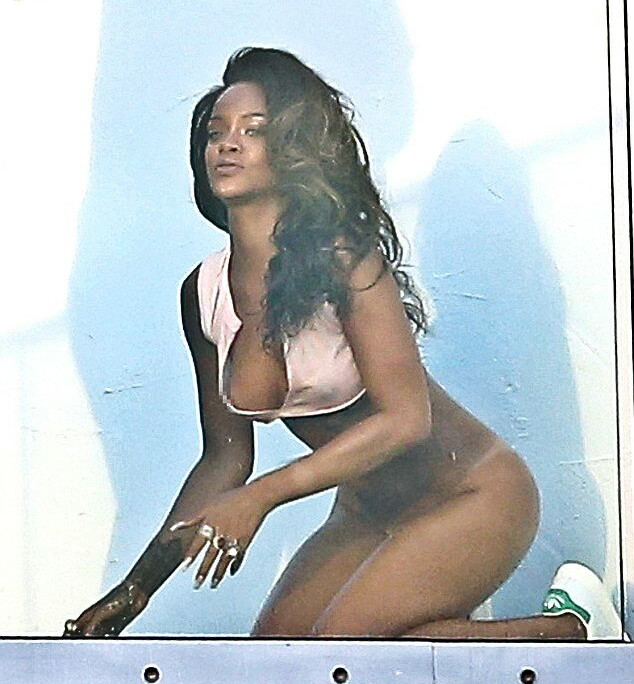 rihanna gallery photo #1783
