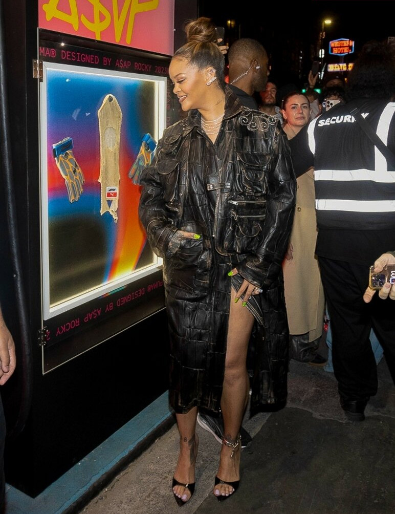 rihanna gallery photo #1817