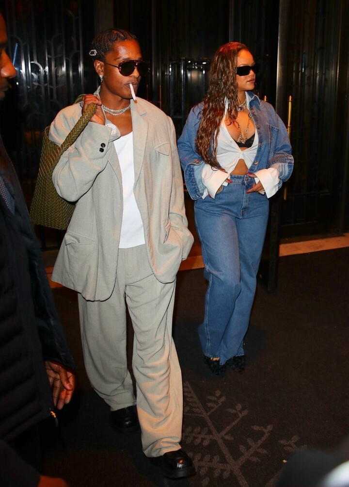 rihanna gallery photo #1961