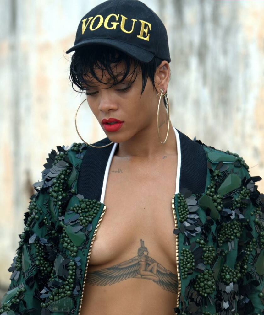 rihanna gallery photo #2041