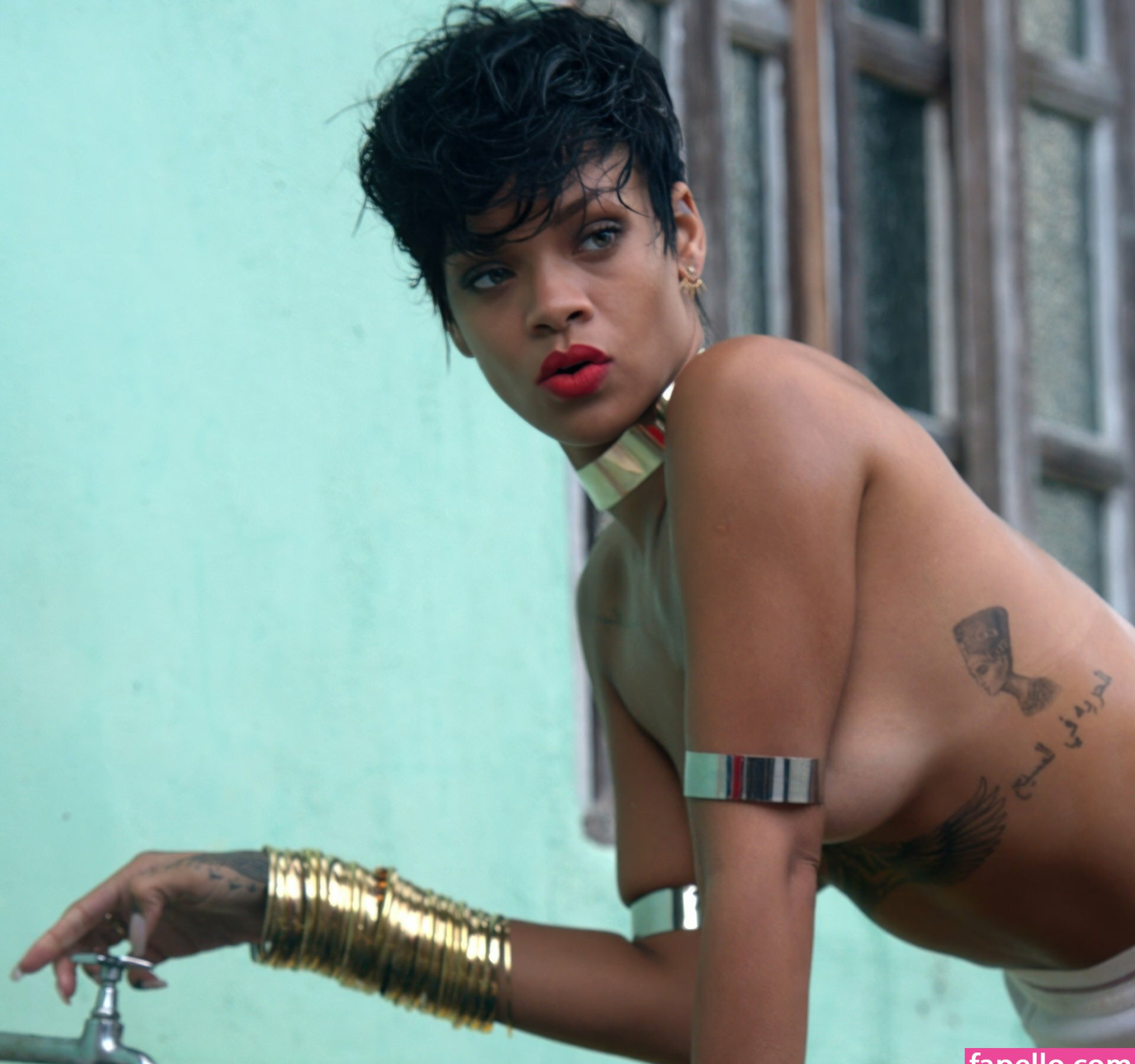 rihanna gallery photo #2056
