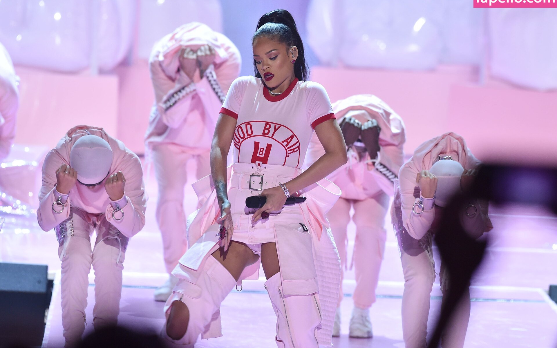 rihanna gallery photo #2074