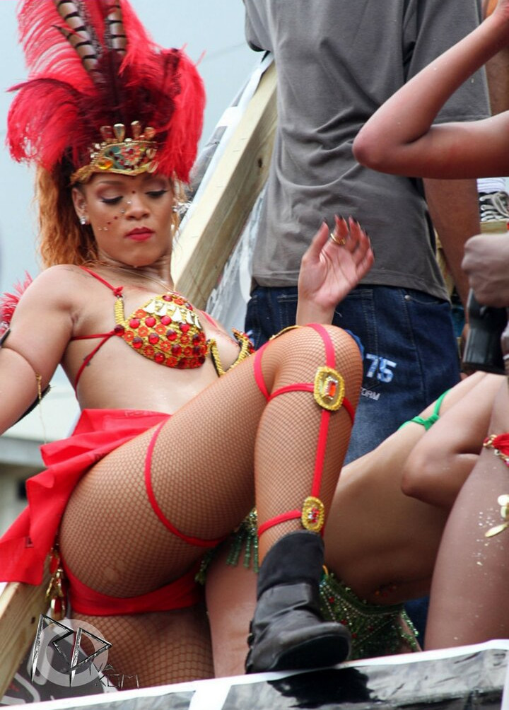 rihanna gallery photo #2079
