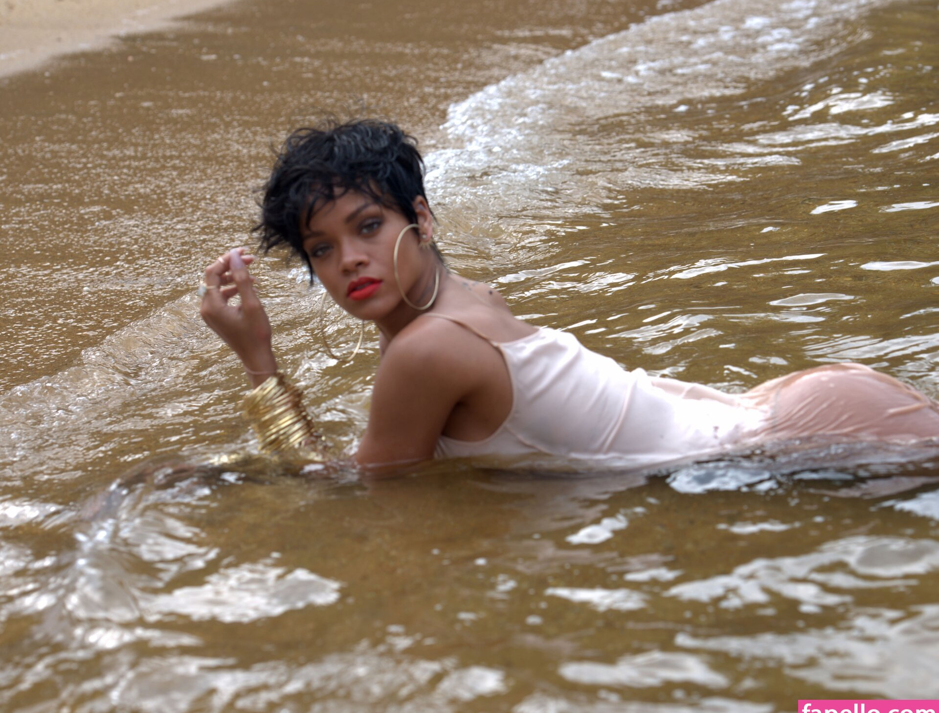 rihanna gallery photo #2132