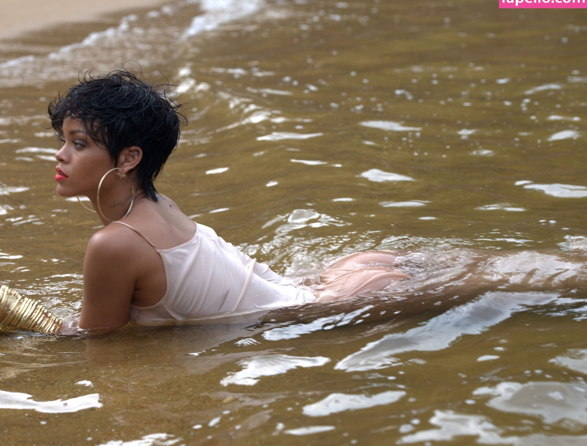 rihanna gallery photo #2133