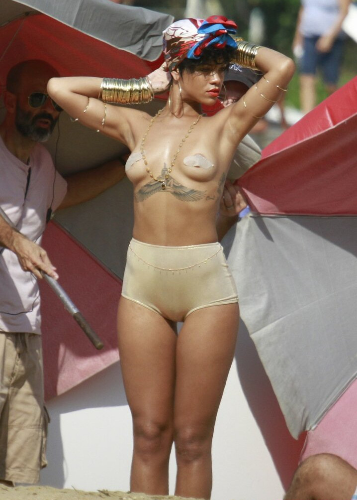rihanna gallery photo #2257