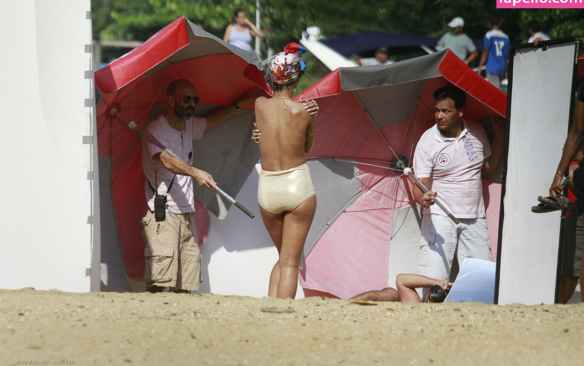 rihanna gallery photo #2261