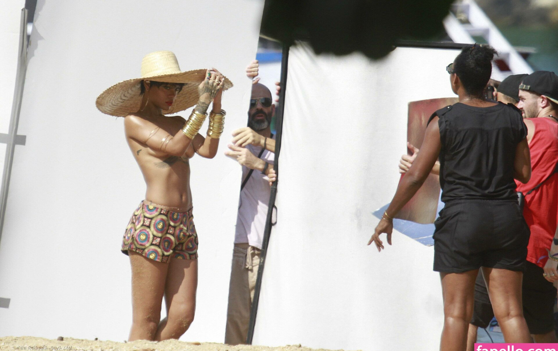 rihanna gallery photo #2264