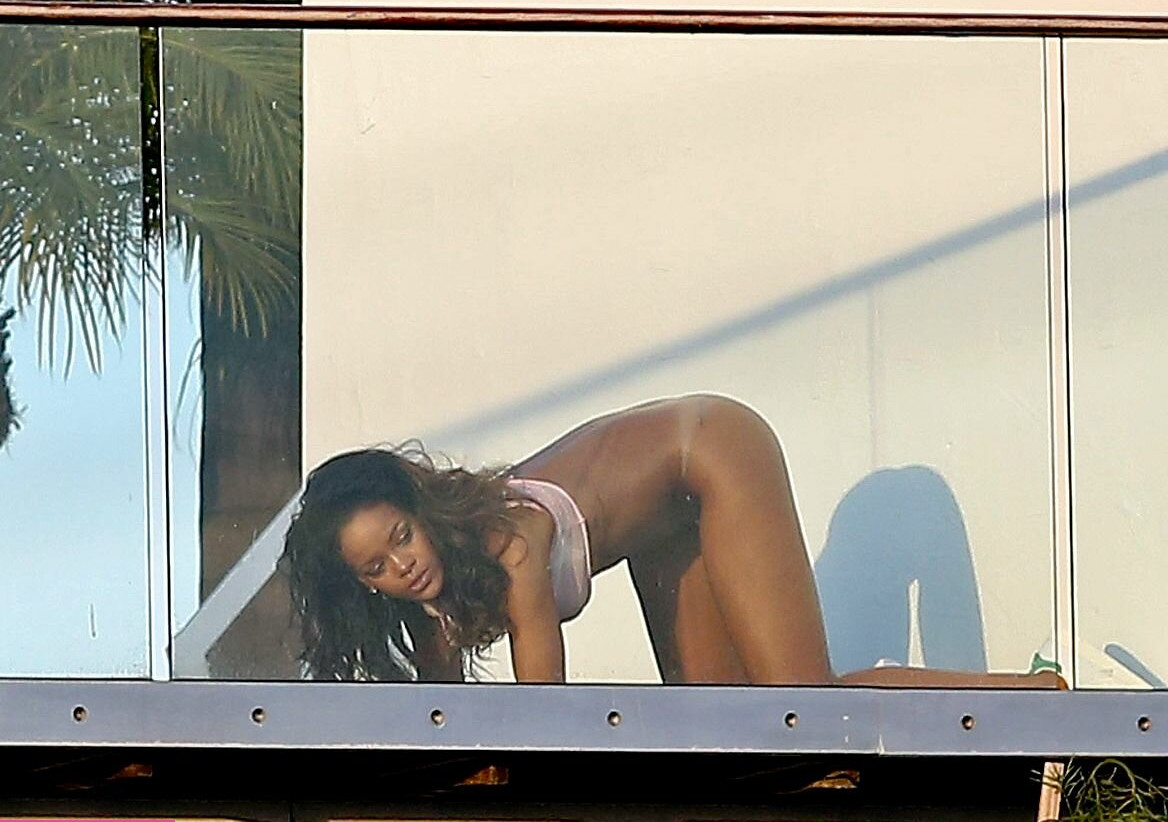 rihanna gallery photo #2297