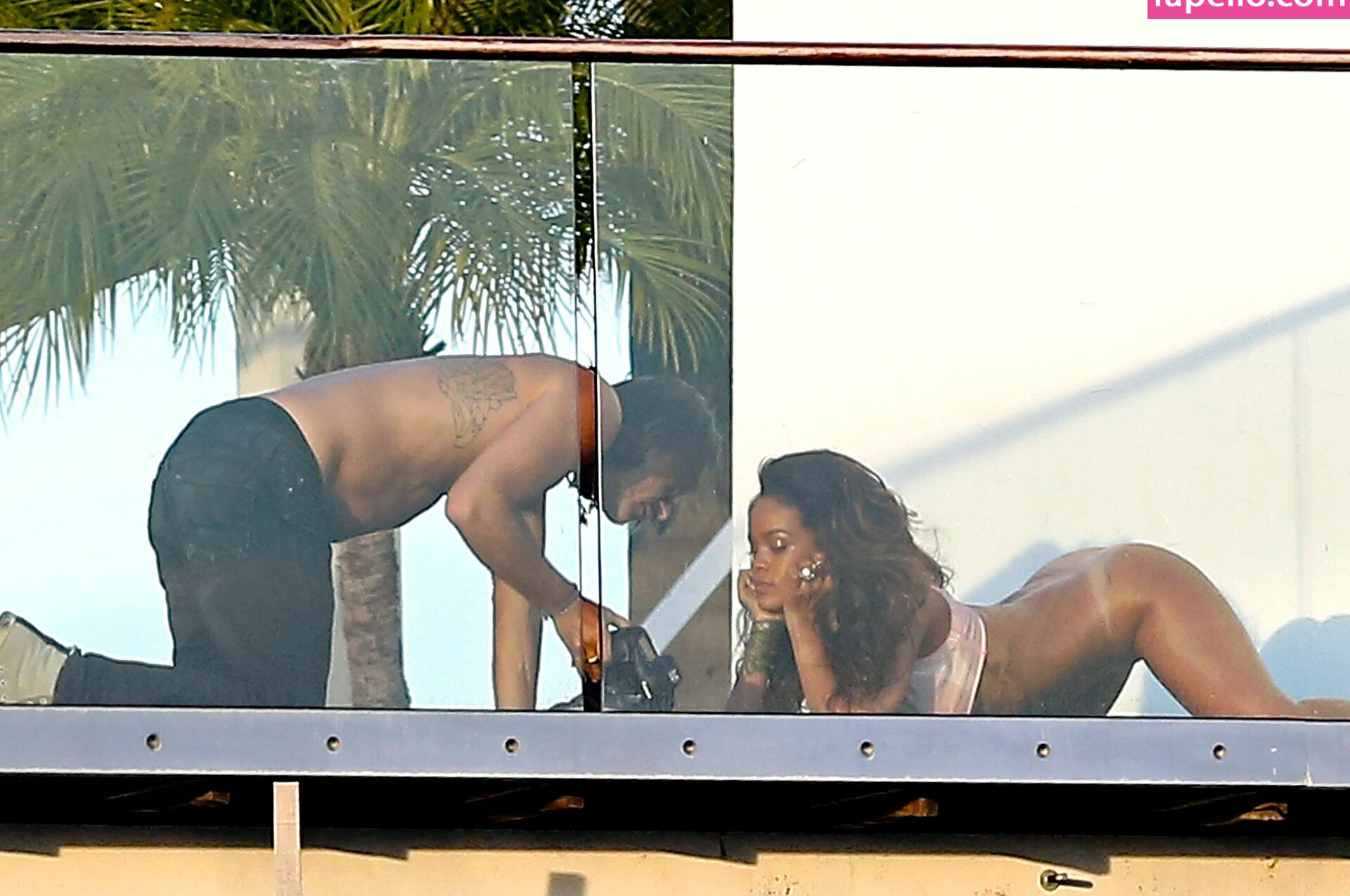 rihanna gallery photo #2304