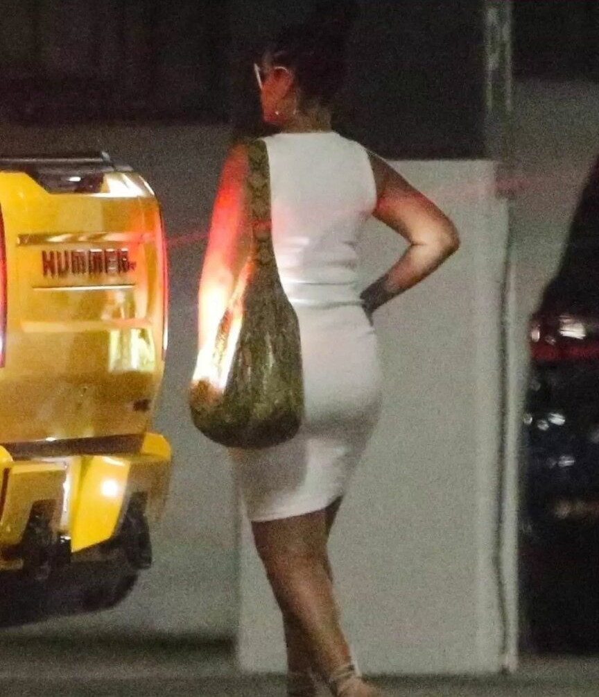 rihanna gallery photo #2319