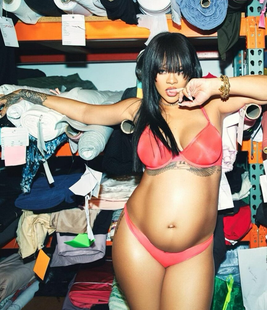 rihanna gallery photo #2393