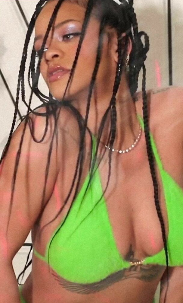 rihanna gallery photo #2424