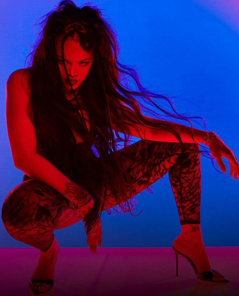 rihanna gallery photo #2704