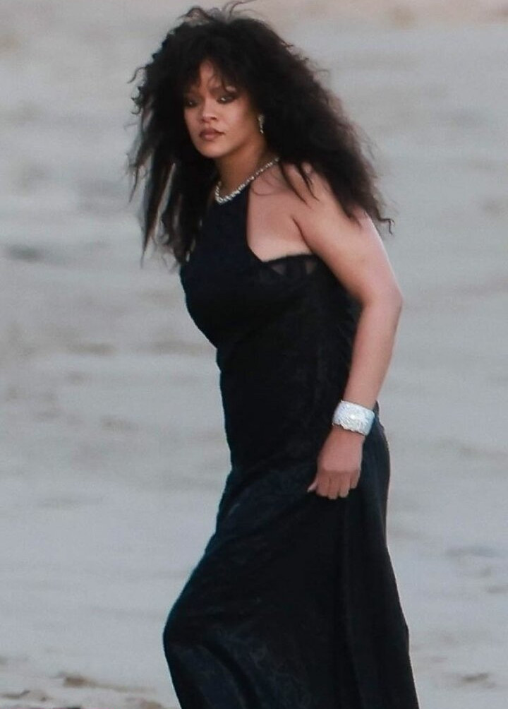 rihanna gallery photo #2715