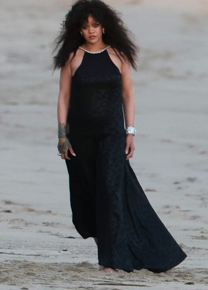 rihanna gallery photo #2720