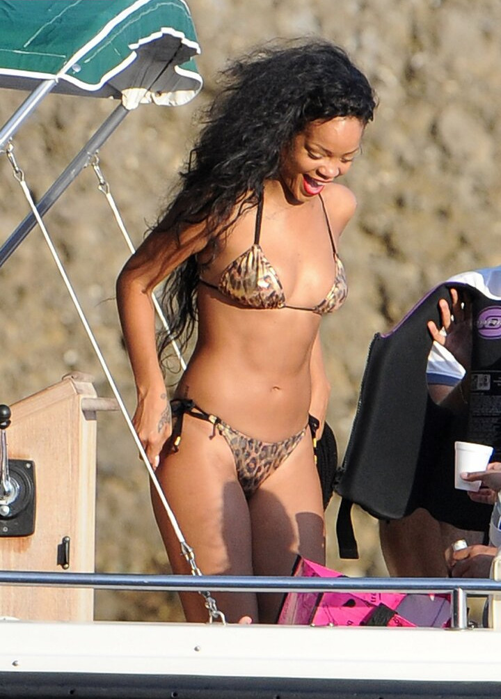 rihanna gallery photo #2725