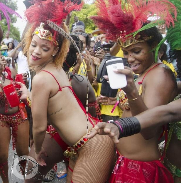 rihanna gallery photo #2740