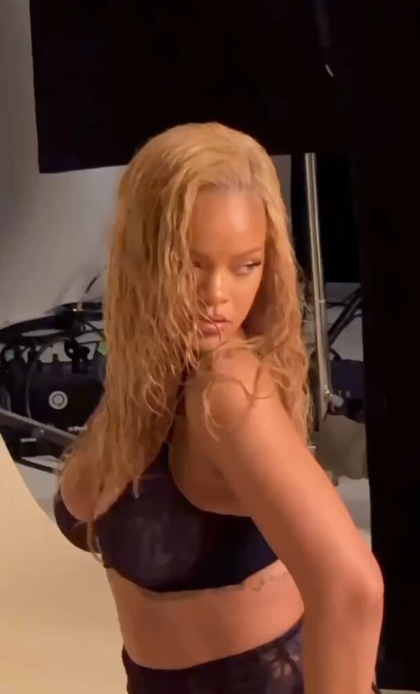 rihanna Nude Leaks OnlyFans Photos #588 - LeakJerk