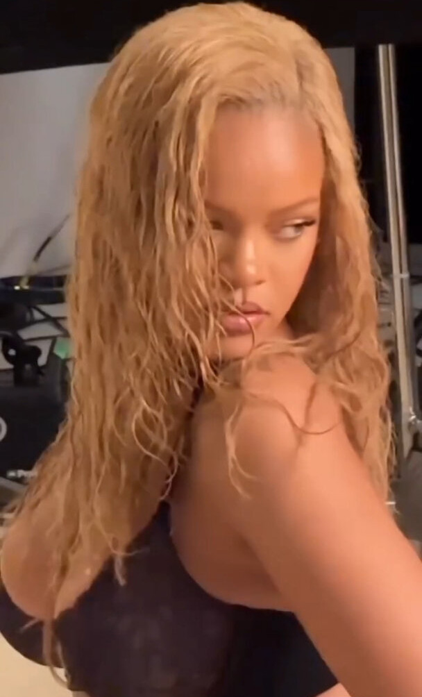 rihanna Nude Leaks OnlyFans Photos #589 - LeakJerk