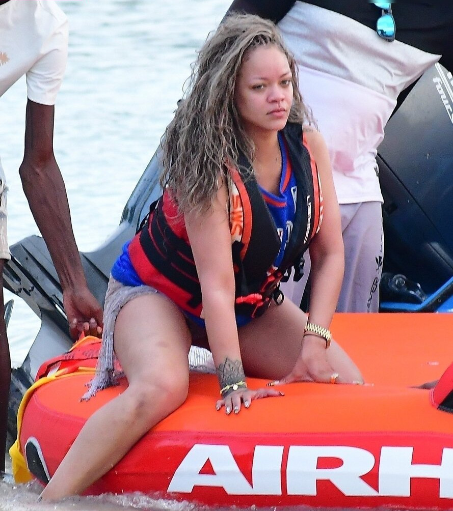 rihanna Nude Leaks OnlyFans Photos #614 - LeakJerk