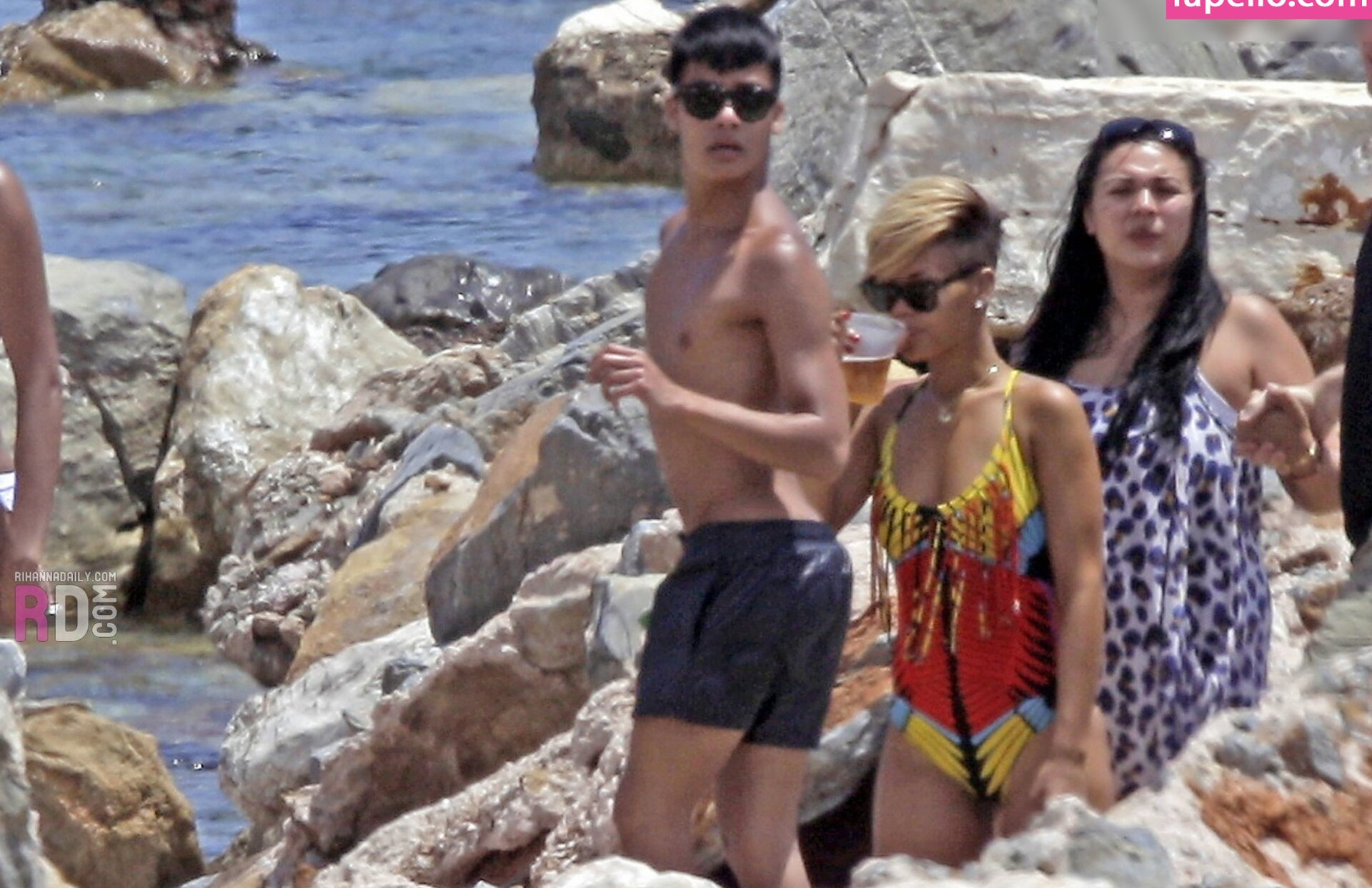 rihanna Nude Leaks OnlyFans Photos #670 - LeakJerk