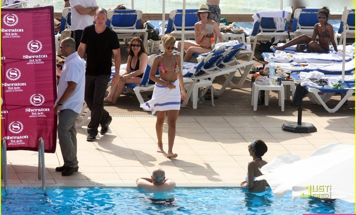 rihanna Nude Leaks OnlyFans Photos #687 - LeakJerk