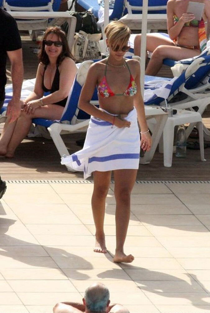 rihanna Nude Leaks OnlyFans Photos #693 - LeakJerk