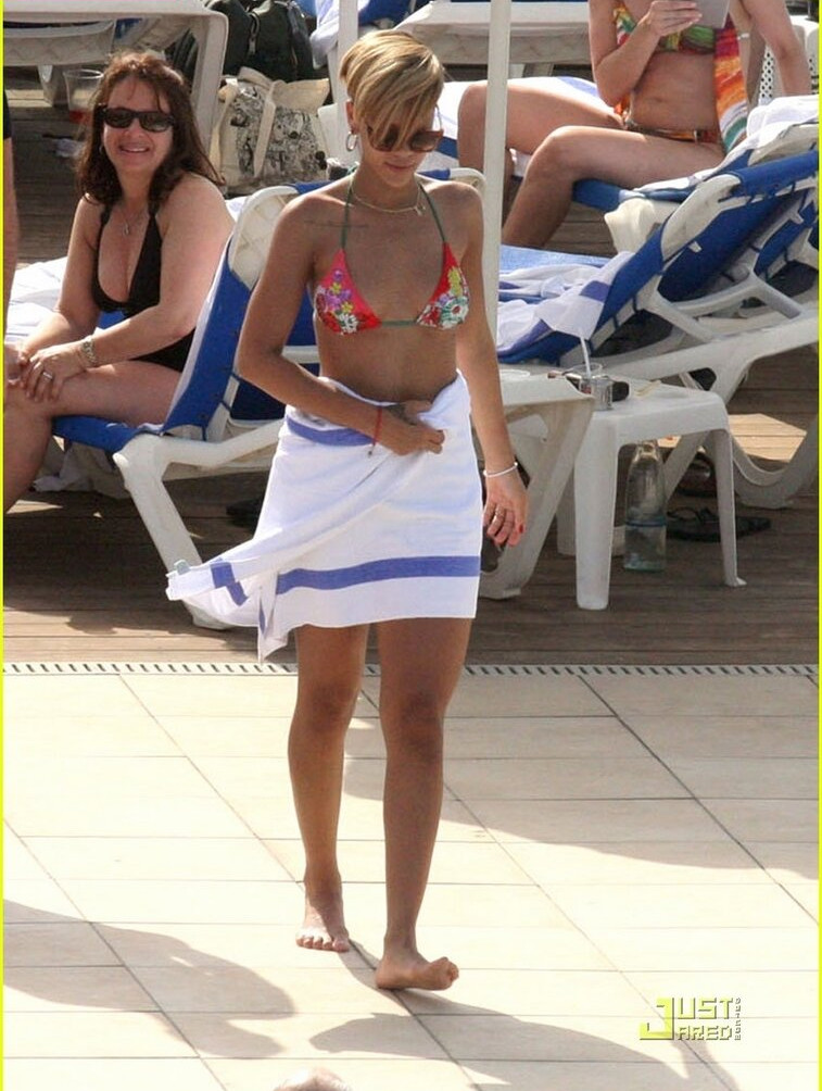 rihanna Nude Leaks OnlyFans Photos #698 - LeakJerk