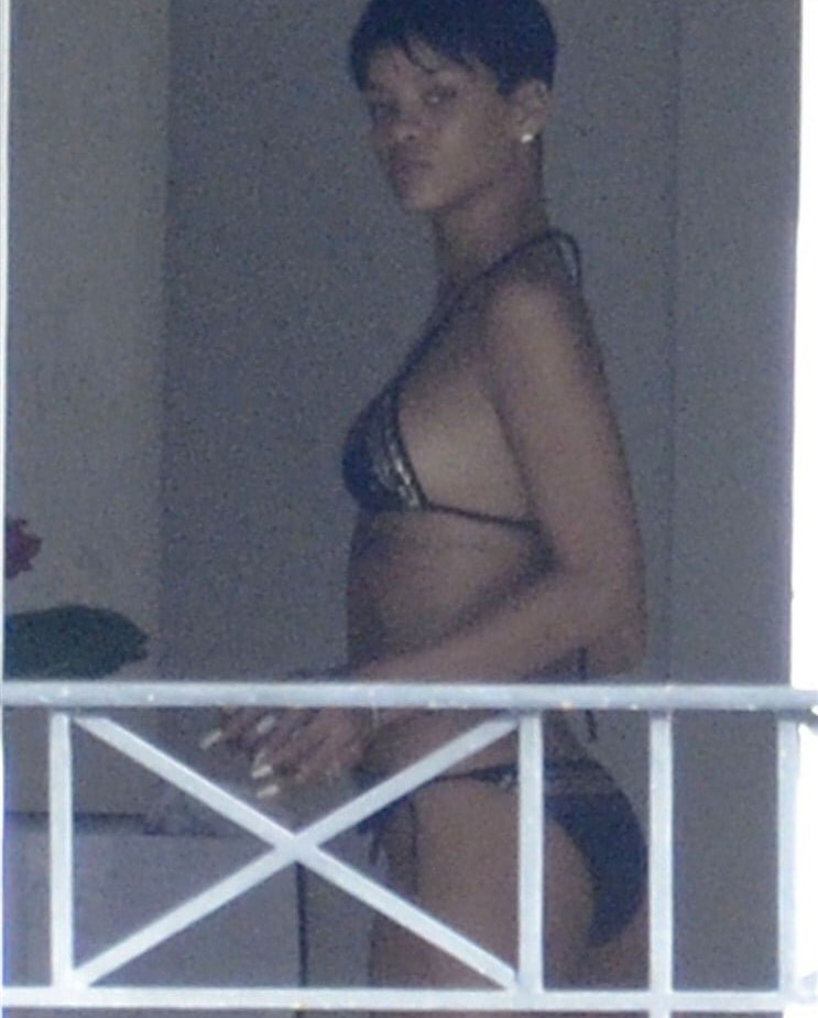 rihanna Nude Leaks OnlyFans Photos #754 - LeakJerk