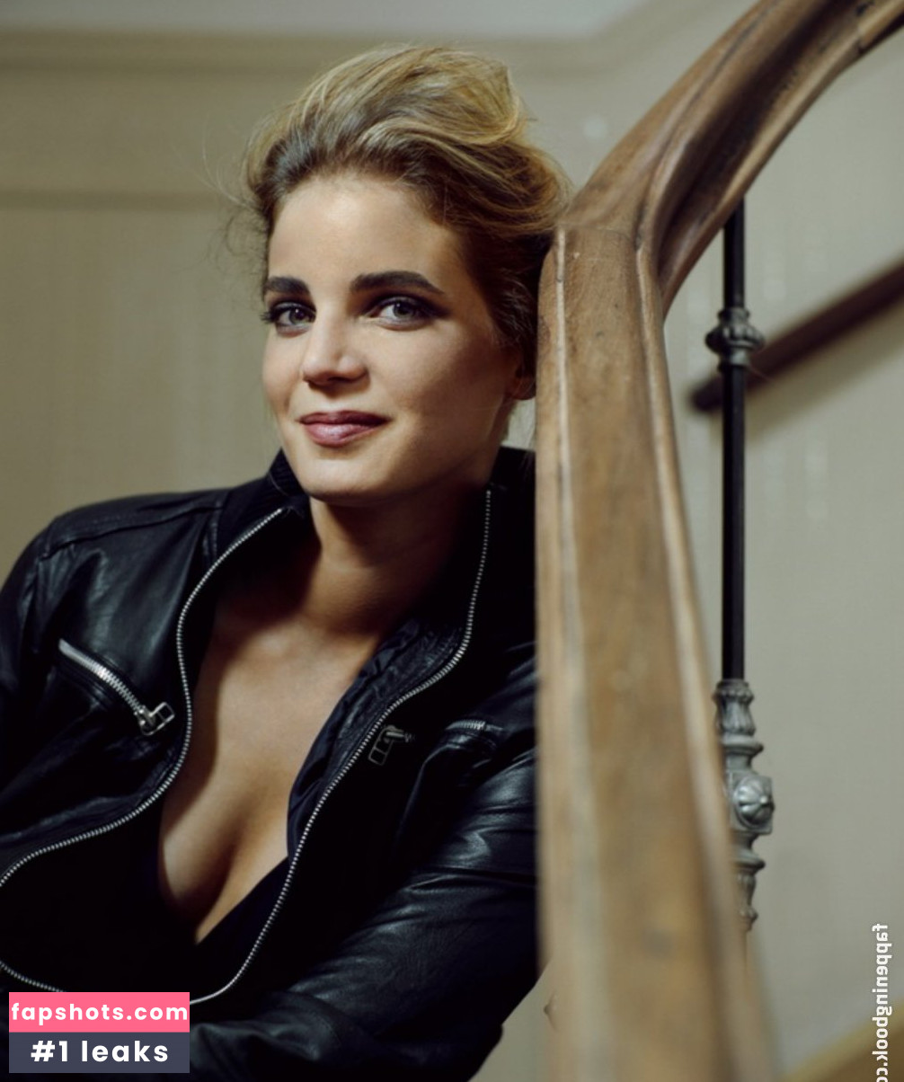 Rike Schmid gallery photo #20