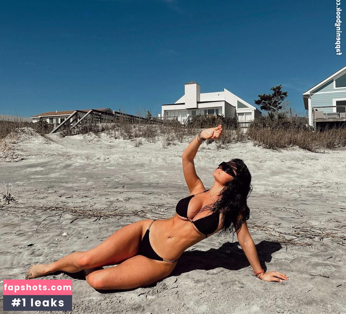 Riley L gallery photo #34