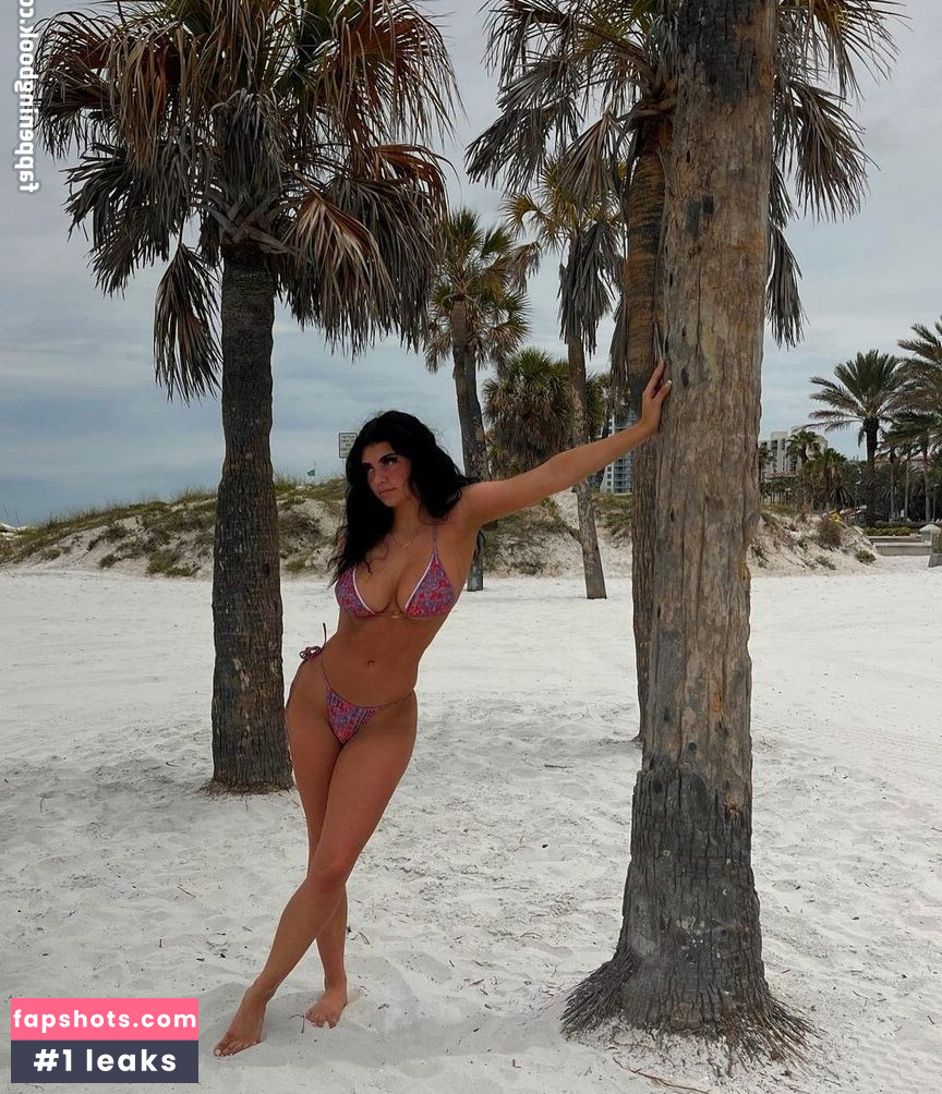 Riley L gallery photo #42