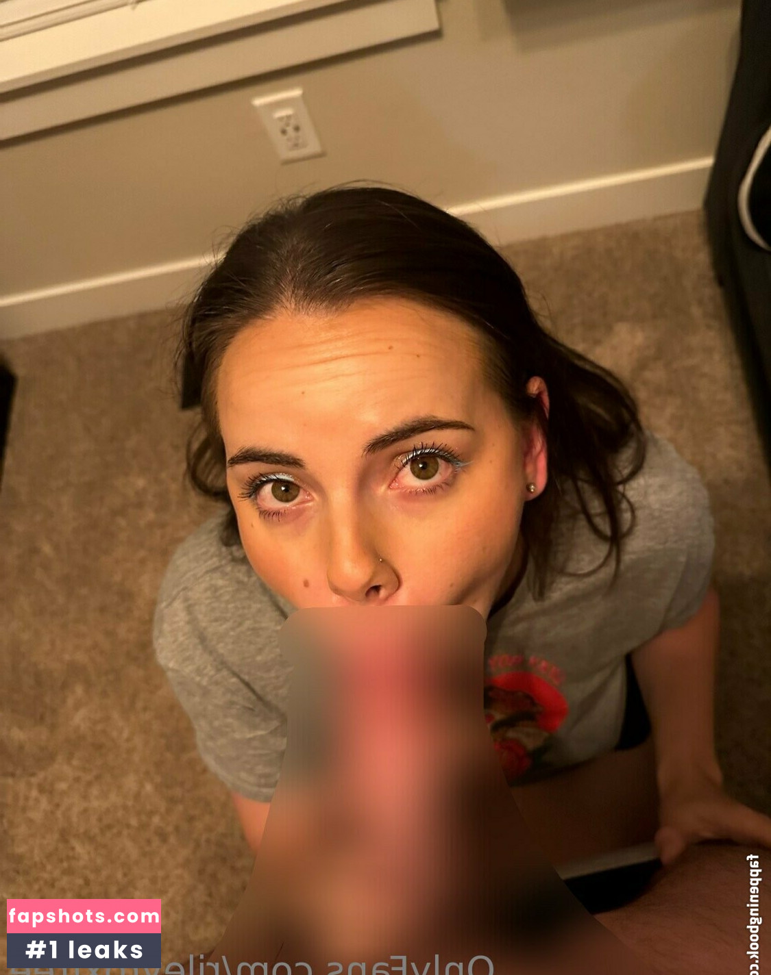 rileyroxfree gallery photo #2