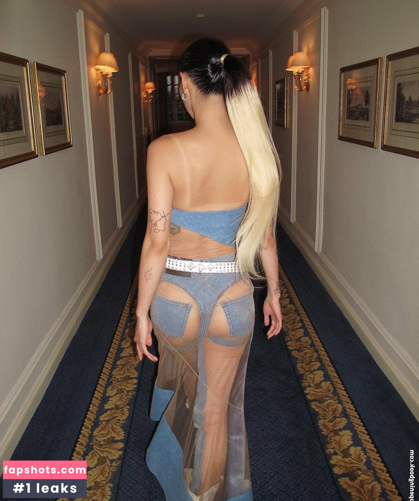 Rina Sawayama gallery photo #20