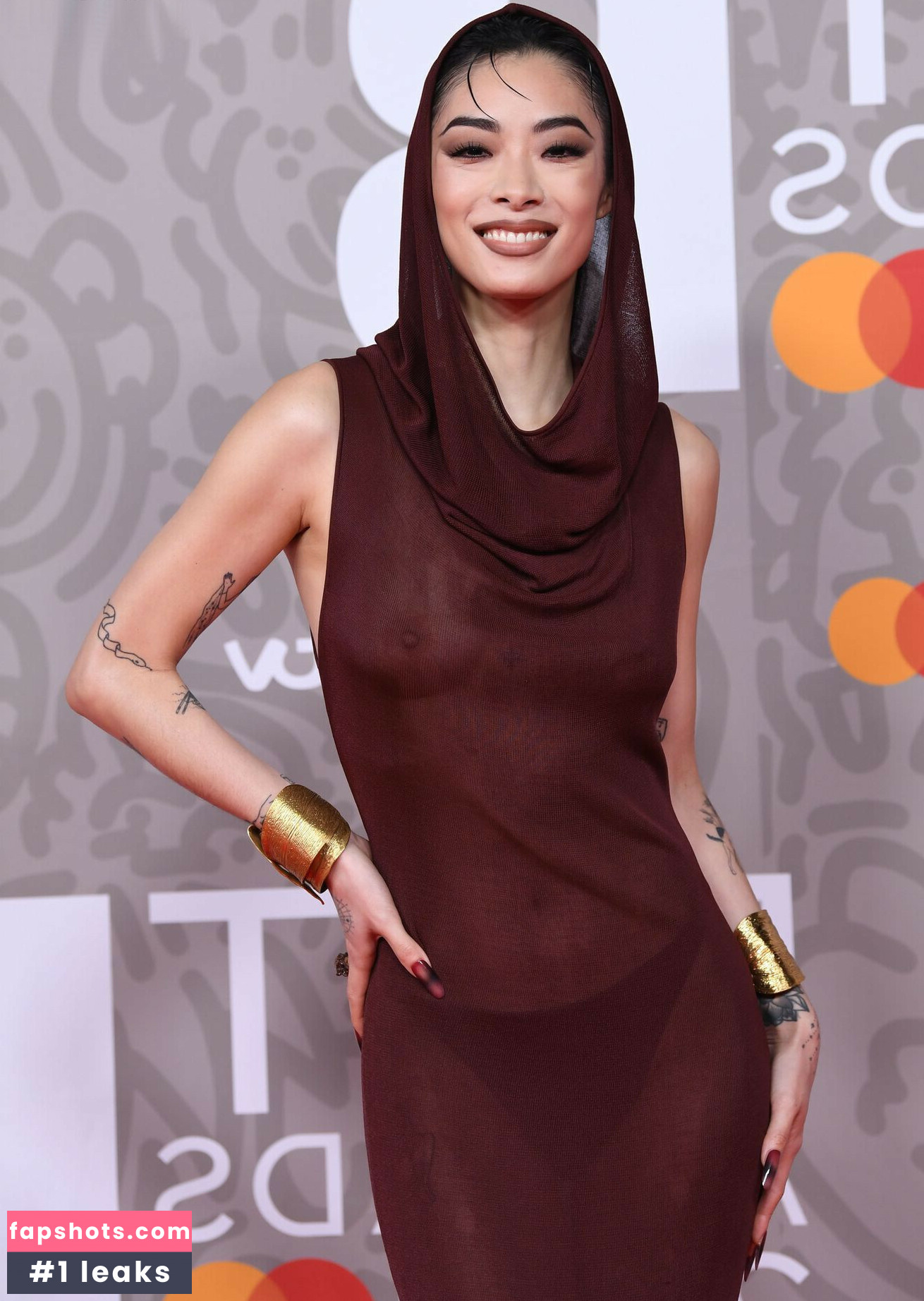 Rina Sawayama gallery photo #30