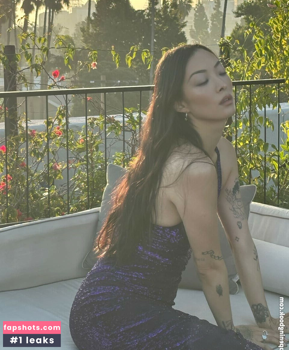 Rina Sawayama gallery photo #4