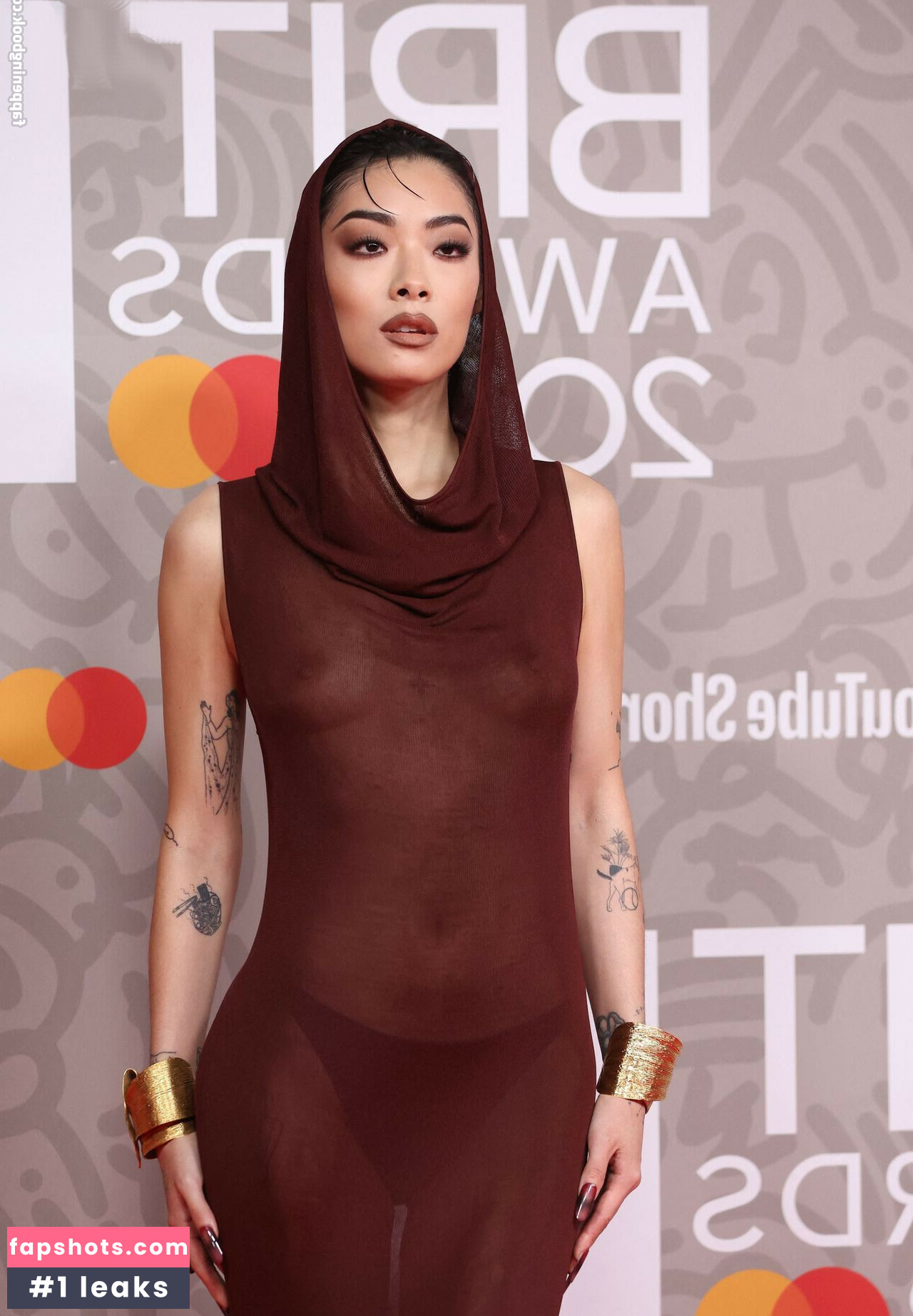 Rina Sawayama gallery photo #33