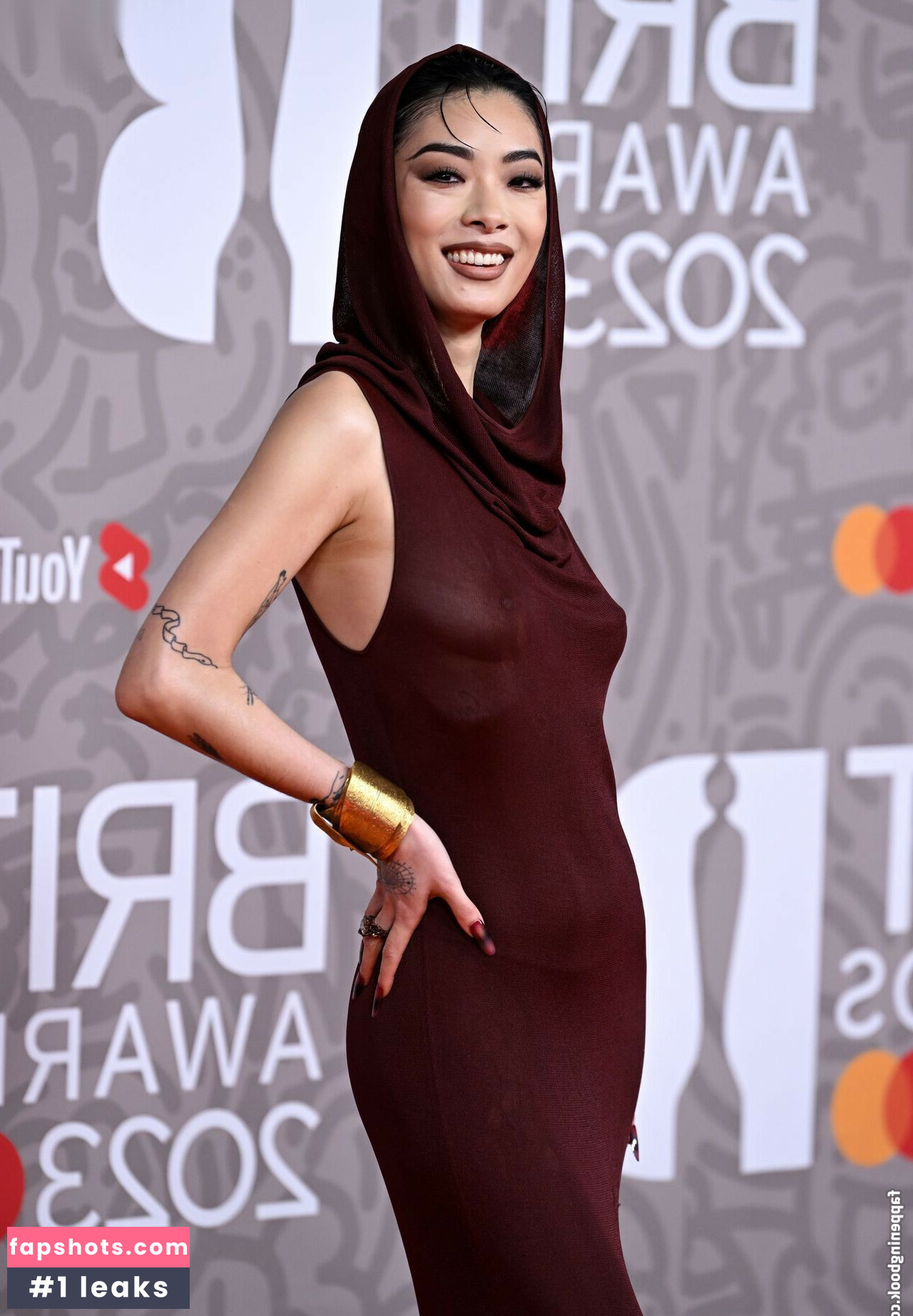 Rina Sawayama gallery photo #35