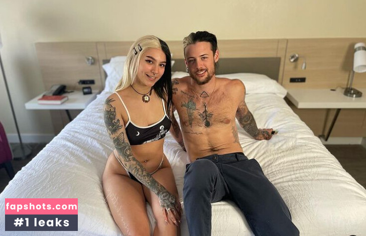 RinKitty gallery photo #4