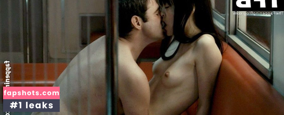 Rinko Kikuchi gallery photo #12