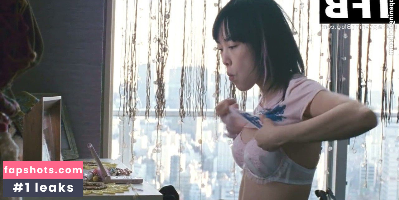 Rinko Kikuchi gallery photo #18