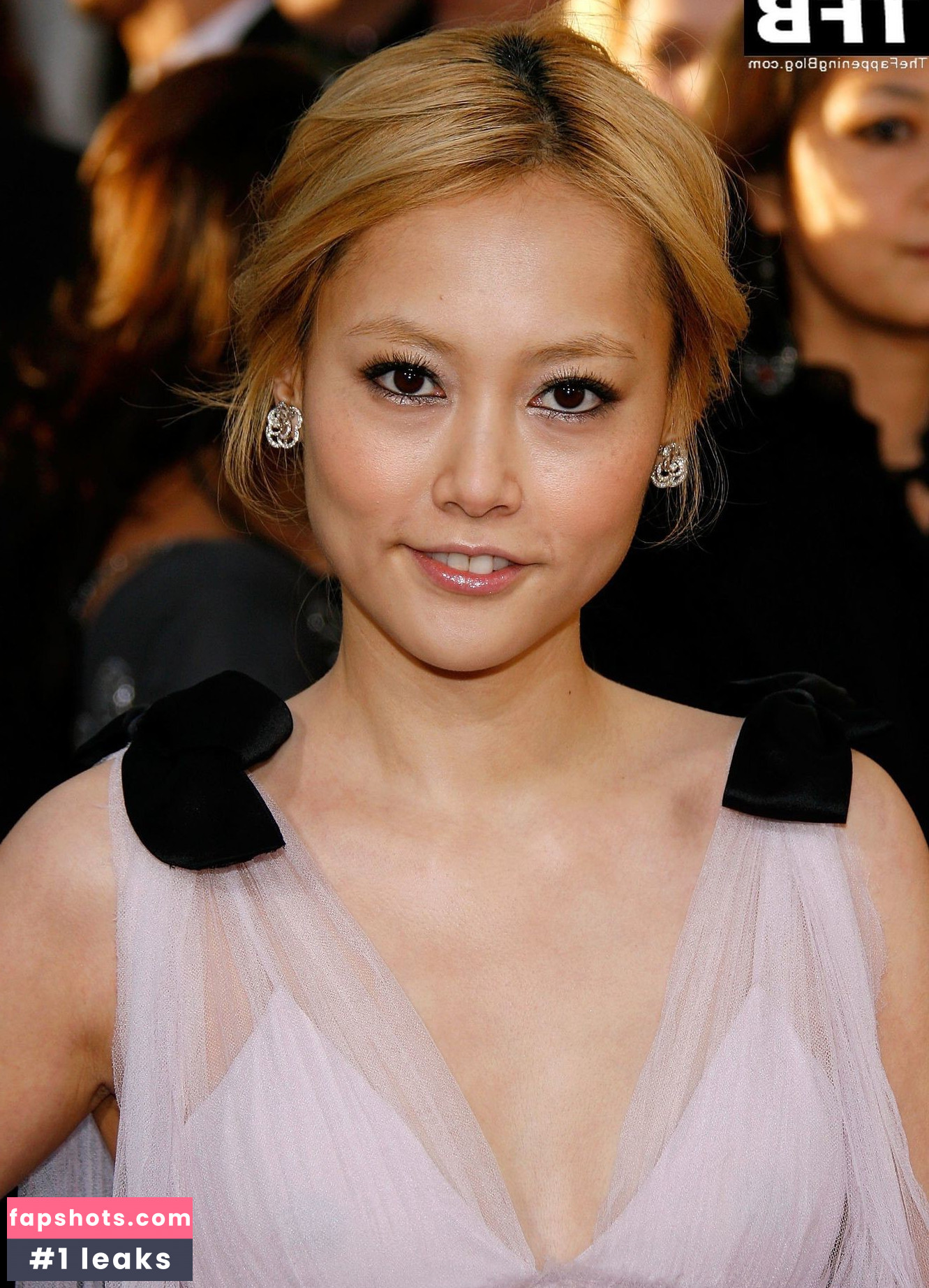 Rinko Kikuchi gallery photo #26